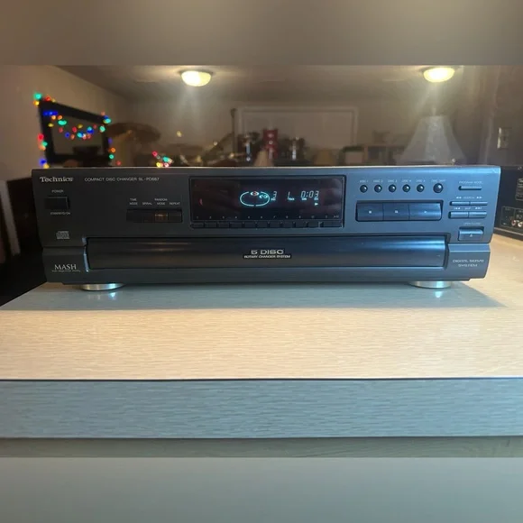 Technics SL-PD687 Compact Disc Changer - 5 Disc -  Black - Tested *NEW BELTS* - Picture 5 of 10
